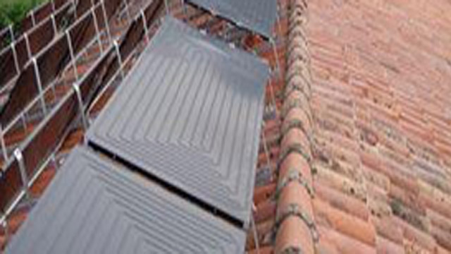 现场施工聚热板安装位置